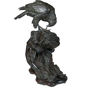 Bronze-Adler auf Holzsockel